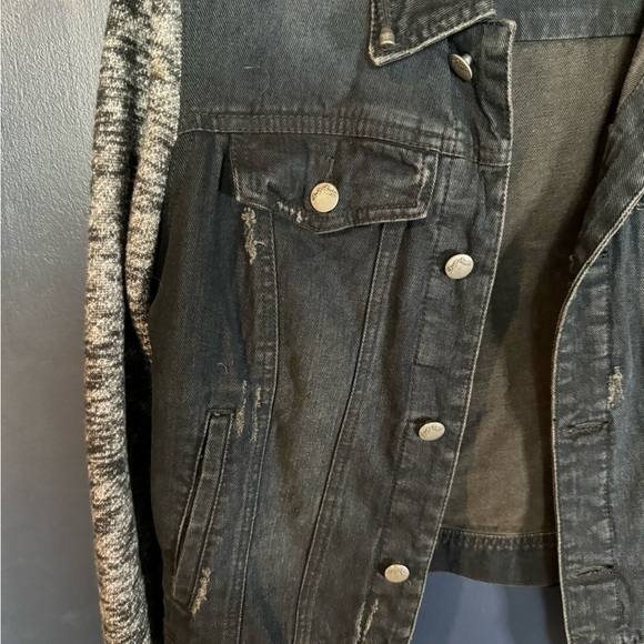 Free People denim jacket with fleece hood and sleeves Size Medium - Picture 5 of 7